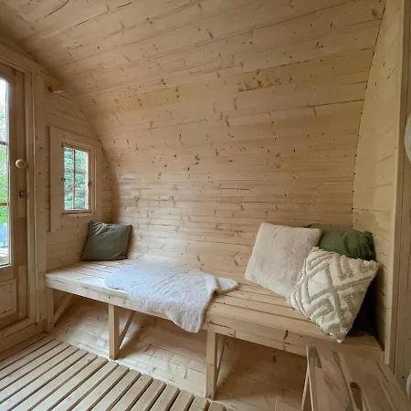 Nuit Insolite En Tonneau Nature Et Animaux Petit Dejeuner Inclus ゲストハウス 3*